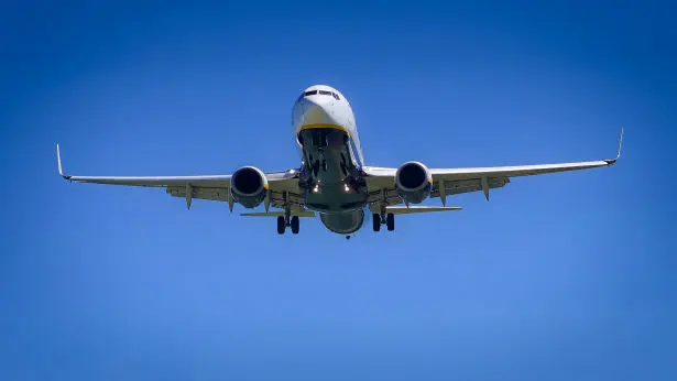 Serviço de táxi eficiente e pontual no Aeroporto de Faro, com transfer direto para Tavira.